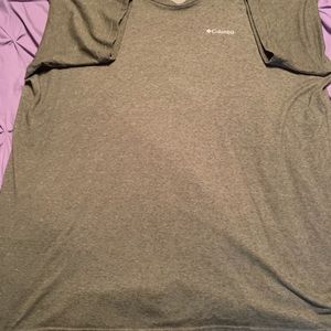 Columbia 3XLT Olive Colored Crewneck T Shirt.